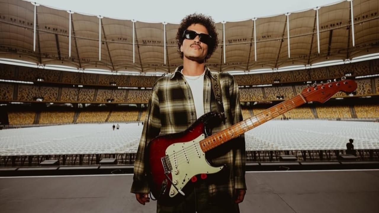 Bruno Mars faz história ao bater recorde de 150 milhões de ouvintes mensais no Spotify