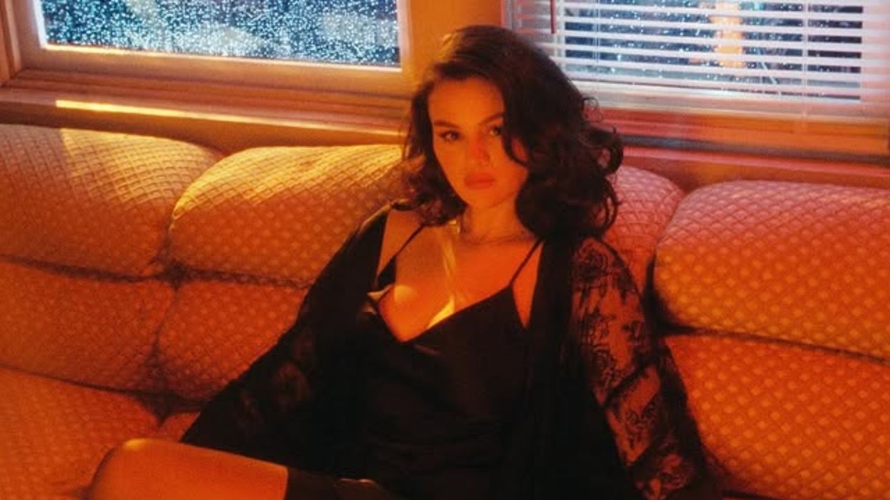 Selena Gomez e Benny Blanco lançam o clipe novo “Sunset Blvd”