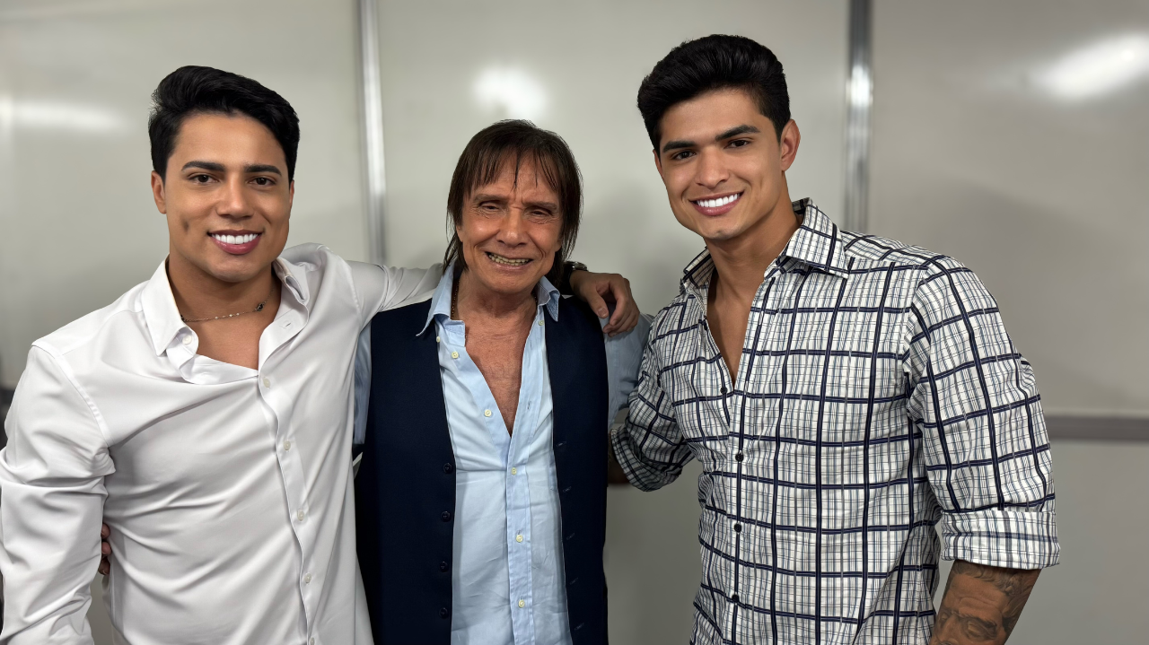 Navio do rei recebe Jonatha & Cristiano para apresentação especial