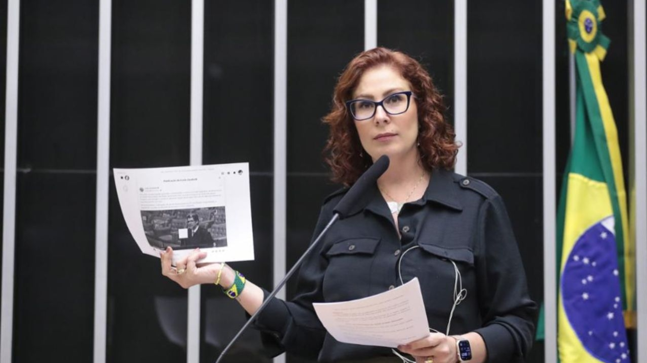 Julgamento no STF: Carla Zambelli pode perder mandato por porte ilegal de arma