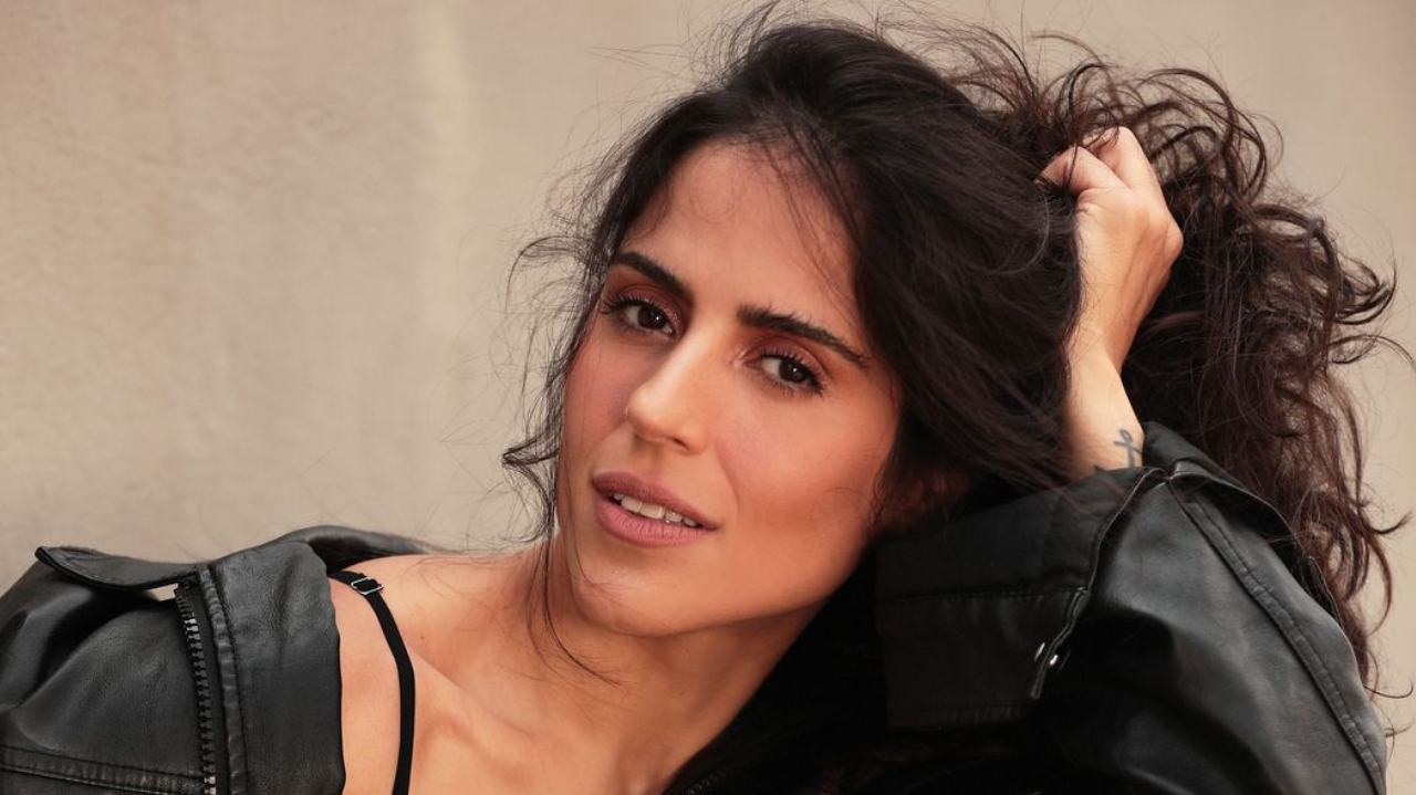 Camilla Camargo celebra duas décadas de trajetória com estreia dupla nas telonas