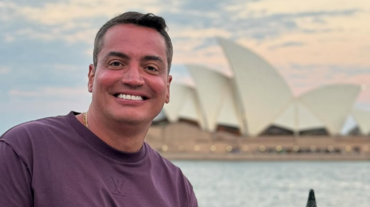 Após dias de internação na UTI, Leo Dias tem volta comovente ao SBT