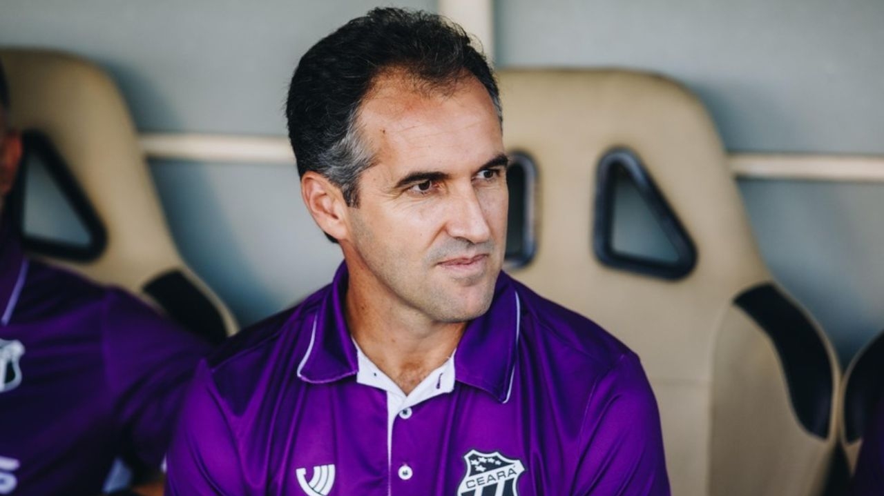 Léo Condé aponta interferência da arbitragem na derrota do Ceará