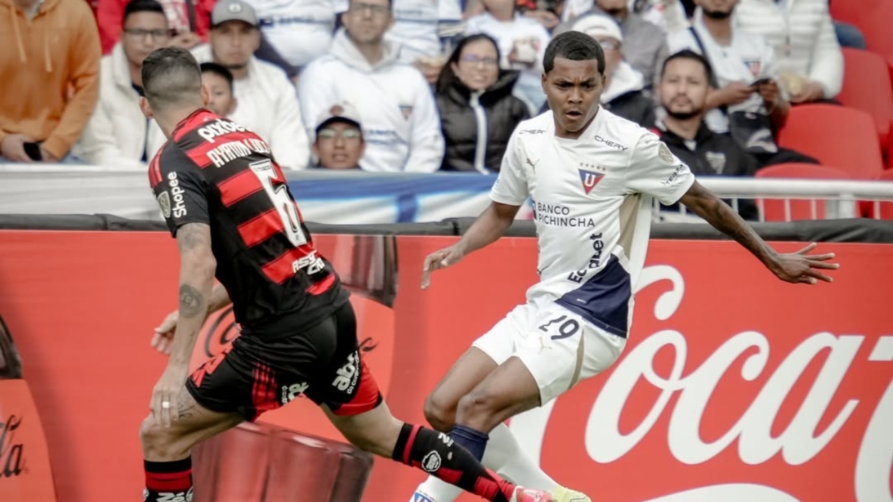 Após empate, técnico da LDU elogia Flamengo e defende desempenho da equipe