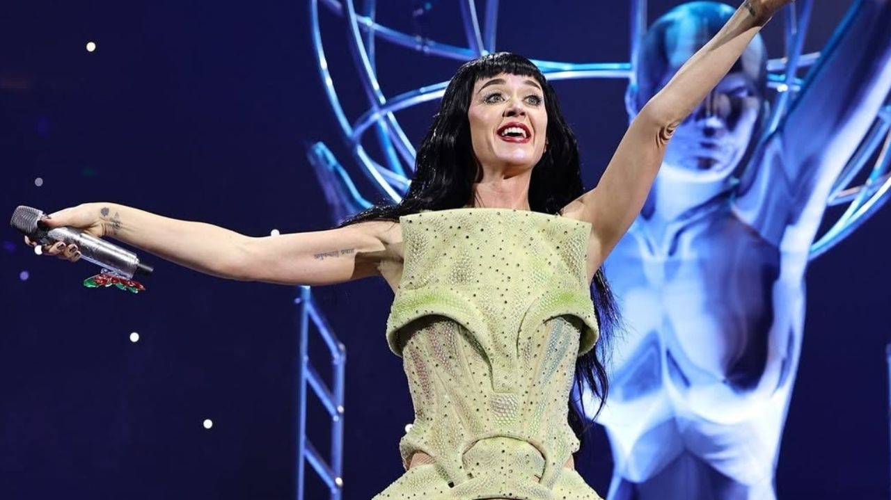 Katy Perry surpreende ao retirar participação de Kanye West da faixa “ET”