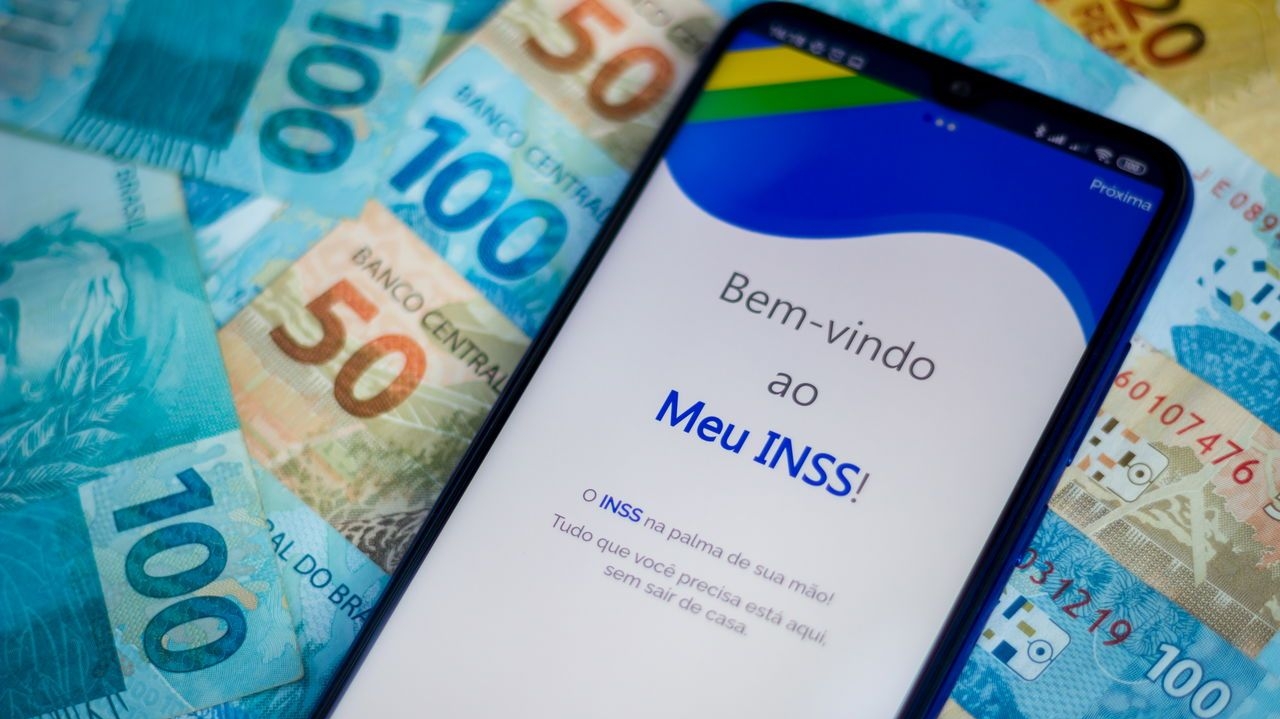 Segunda parcela do 13º terceiro começa a ser paga ainda neste mês