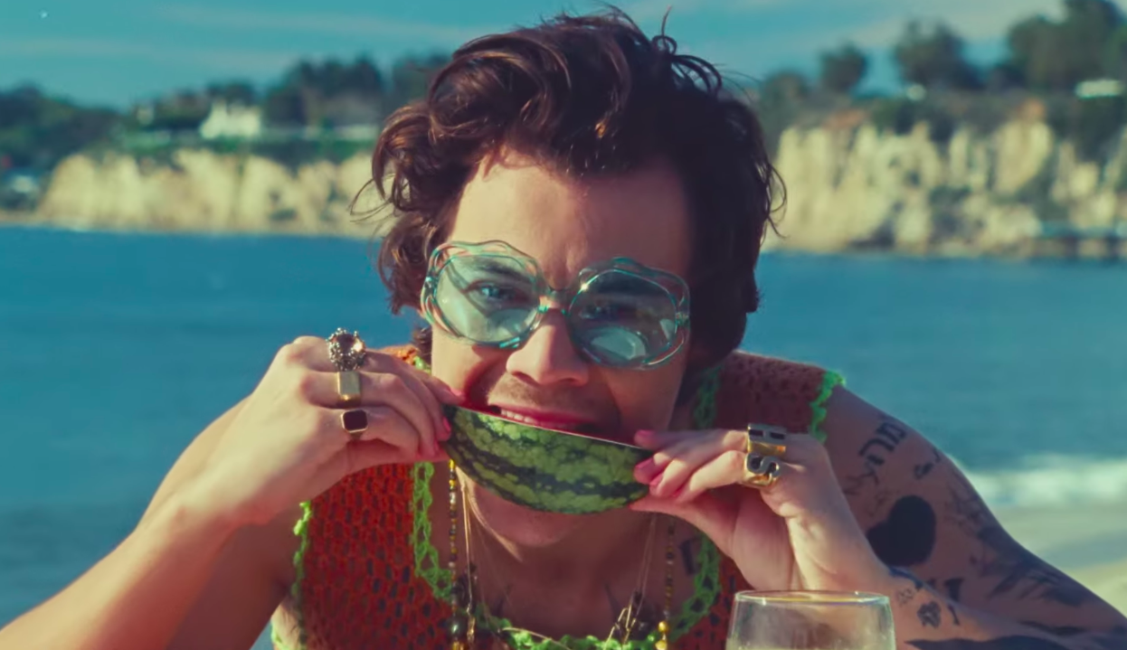 Harry Styles revela o significado de seu hit