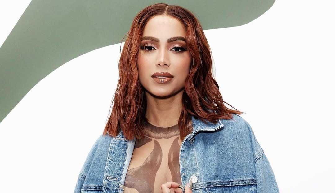 Anitta desabafa sobre a pressão para ter um posicionamento político