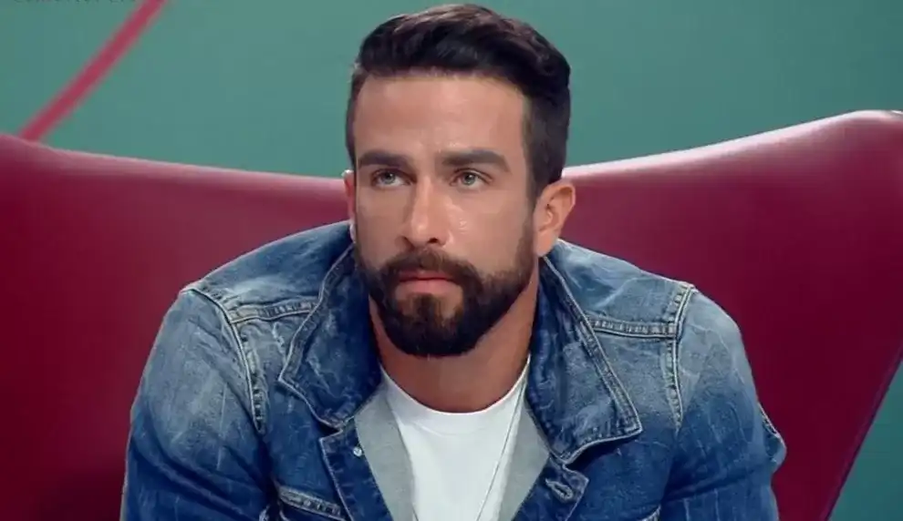 Durante ‘Hora do Faro’, Erasmo Viana admite que está arrependido por ter tido falas machistas em ‘A Fazenda 13’: ‘Muito triste e reflexivo’