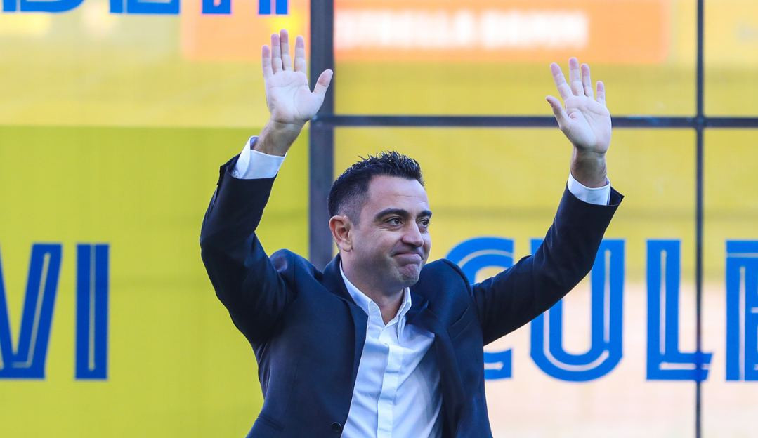 Xavi é apresentado no Barcelona e revela proposta da Seleção Brasileira