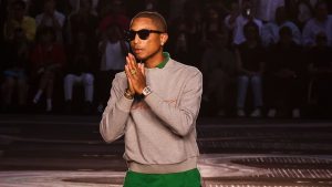 Desfile da Louis Vuitton une cultura e espetáculo no alto do Pompidou