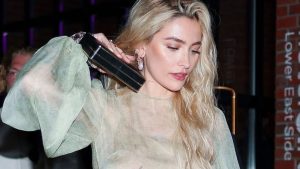 Paris Jackson exibe vestido da Fendi em Festival de Cinema