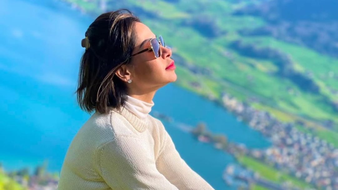Maíra Cardi emocionou com doação de minicidade luxuosa da filha