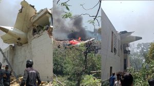 Queda de avião na Índia deixa 242 mortos