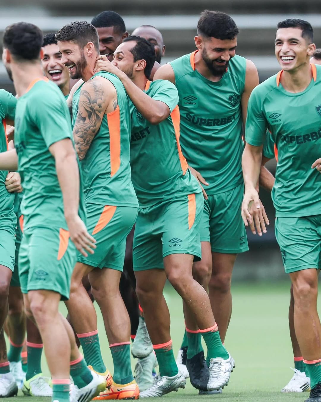 Elenco do Fluminense durante treino nos EUA