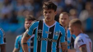 Grêmio decide destino de Carballo após empréstimo