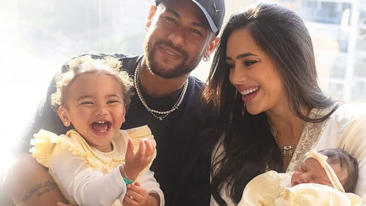 Bruna Biancardi publica foto da filha, e semelhança com Neymar surpreende fãs