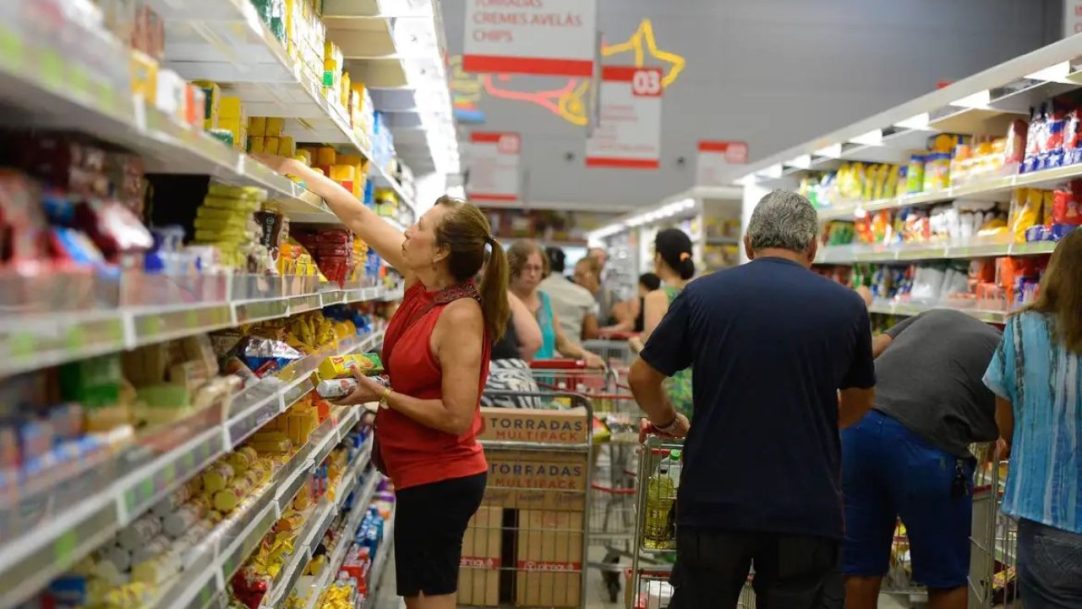 Anvisa veta lotes de polpa de fruta, molho de alho, champignon e azeite