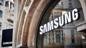 Tesla firma acordo de US$ 16,5 bilhões com Samsung para fornecimento de chips IA