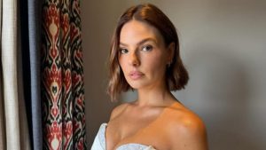 Isis Valverde responde com quem deixa seu filho quando está viajando