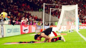 Pedro decide e Flamengo vence o Fluminense pelo Brasileirão 2025
