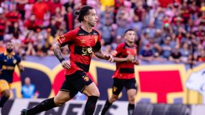 Jogos nacionais e internacionais movimentam o futebol nesta segunda-feira