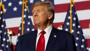 Corte dos EUA barra ordem de Trump que restringe cidadania automática