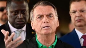 Bolsonaro afirma não saber sobre pen drive encontrado pela Polícia Federal