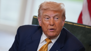 Trump diverge de Netanyahu e diz que fome na Faixa de Gaza é real