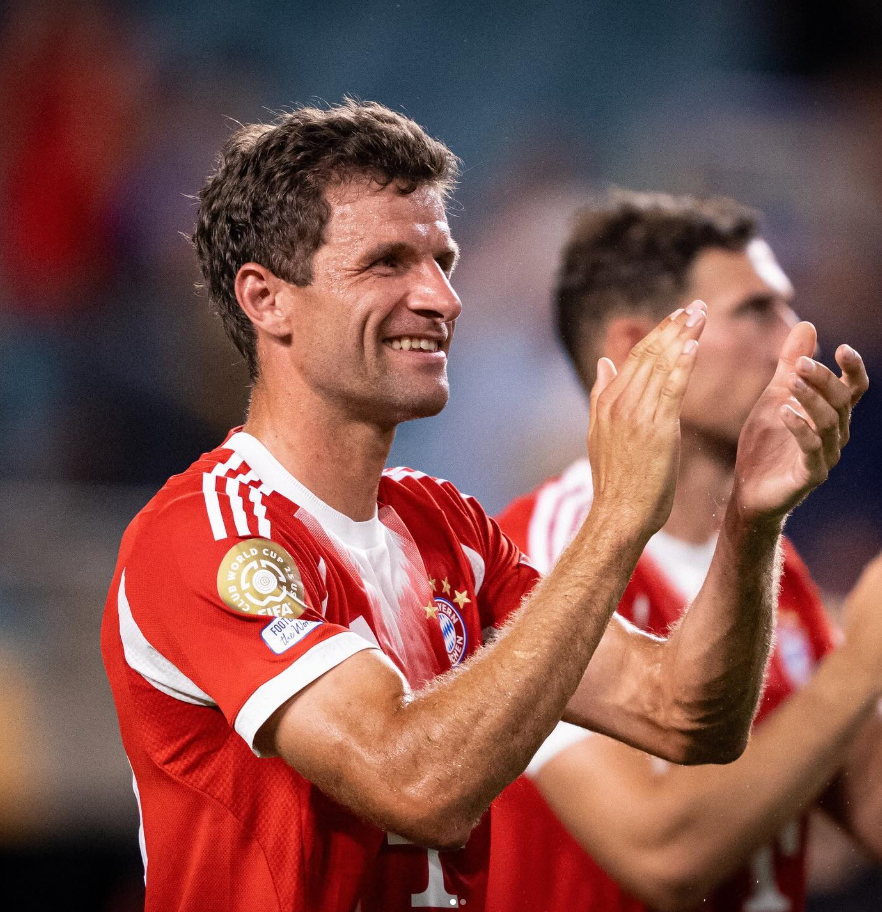 Thomas Muller com o Bayern de Munique. Foto: Reprodução/Instagram @esmuellert