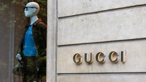Gucci muda estratégia e Demna terá sua coleção no desfile em Milão