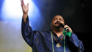 Despedida de Arlindo Cruz é marcada com comoção entre personalidades e fãs