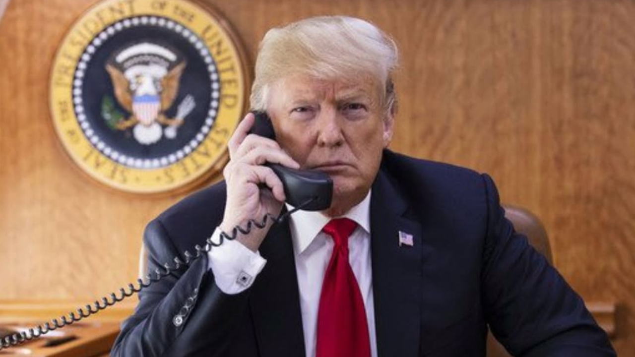 Donald Trump em ligação | Reprodução/Instagram/@realdonaldtrump