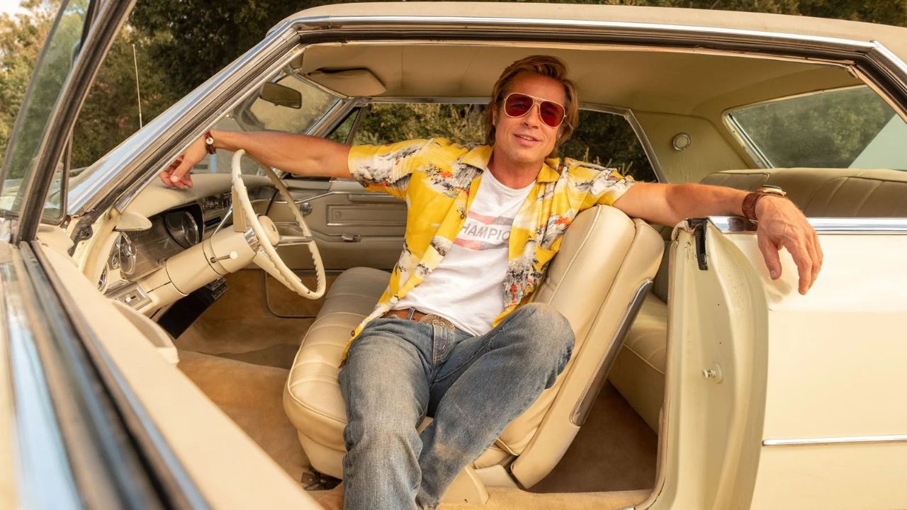 Brad Pitt como Cliff Booth | Reprodução/Sony Pictures/Adoro Cinema