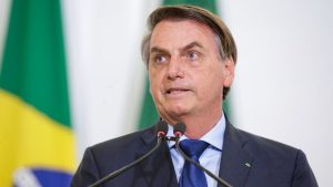 Bolsonaro poderá receber visitas familiares durante prisão domiciliar