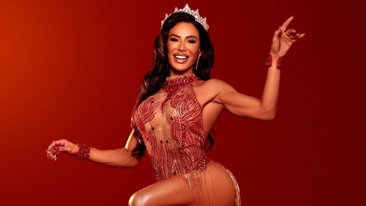 Gracyanne Barbosa em coroação | Reprodução/Instagram/@graoficial