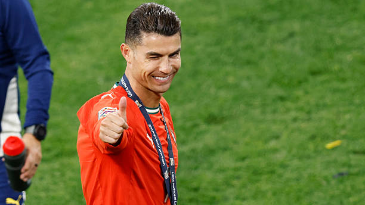Capitão de Portugal, Cristiano frequenta seleção lusitana a mais de 20 anos | Reprodução/ALEXANDRA BEIER/Getty Images Embed