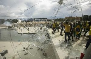 Bolsonaro diz ao STF que respeitou posse de Lula e nega tentativa de golpe