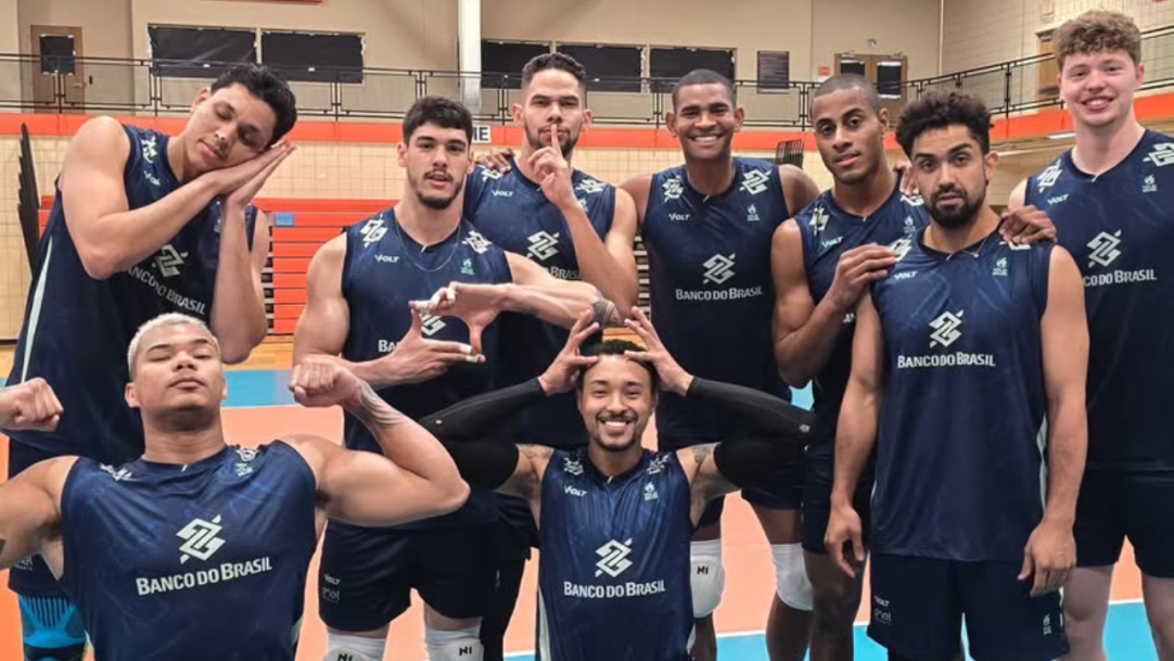 Seleção Brasileira de vôlei masculino enfrenta a Polônia em torneio preparatório