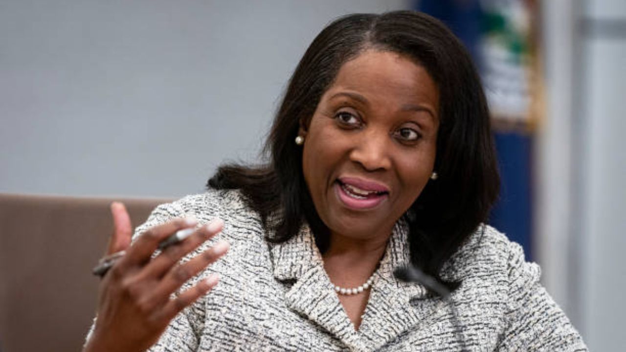 Lisa Cook, diretora do Fed | Reprodução/Al Drago/Bloomberg/Getty Images Embed