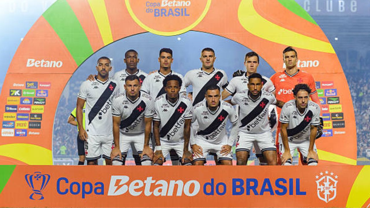 O Vasco é uma das equipes presentes nas quartas de final | Reprodução/Wanderson Colino/Eurasia Sport Images/Getty Images Embed