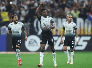 Ídolo do Corinthians detona Félix Torres: ‘Não tem condições de jogar’