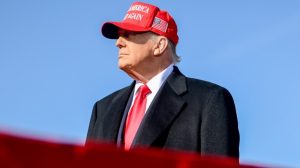 Censura nos EUA: Trump ameaça anular licenças de TV que foram contra ele