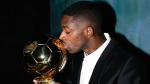 Dembélé não receberá nada em dinheiro por Bola de Ouro