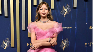 Lisa brilha com vestido Lever Couture no Emmy Awards 2025 