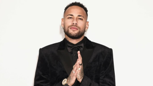 Neymar processa jornalista após acusações sobre festas e vícios