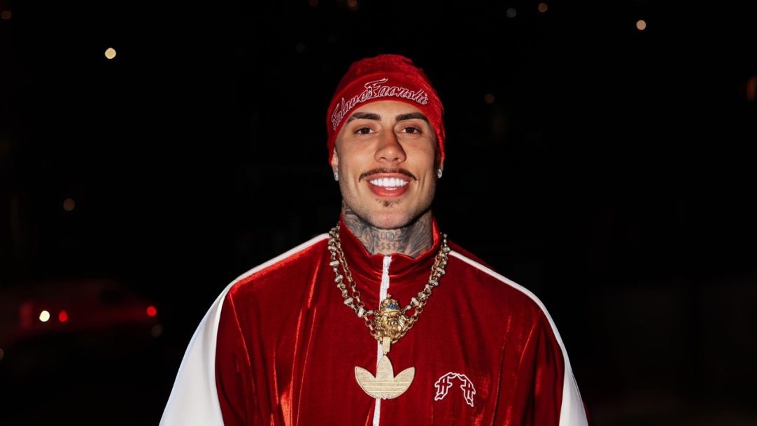 MC Daniel surpreende vendedores de pipoca com pix de R$ 500 em Brasília
