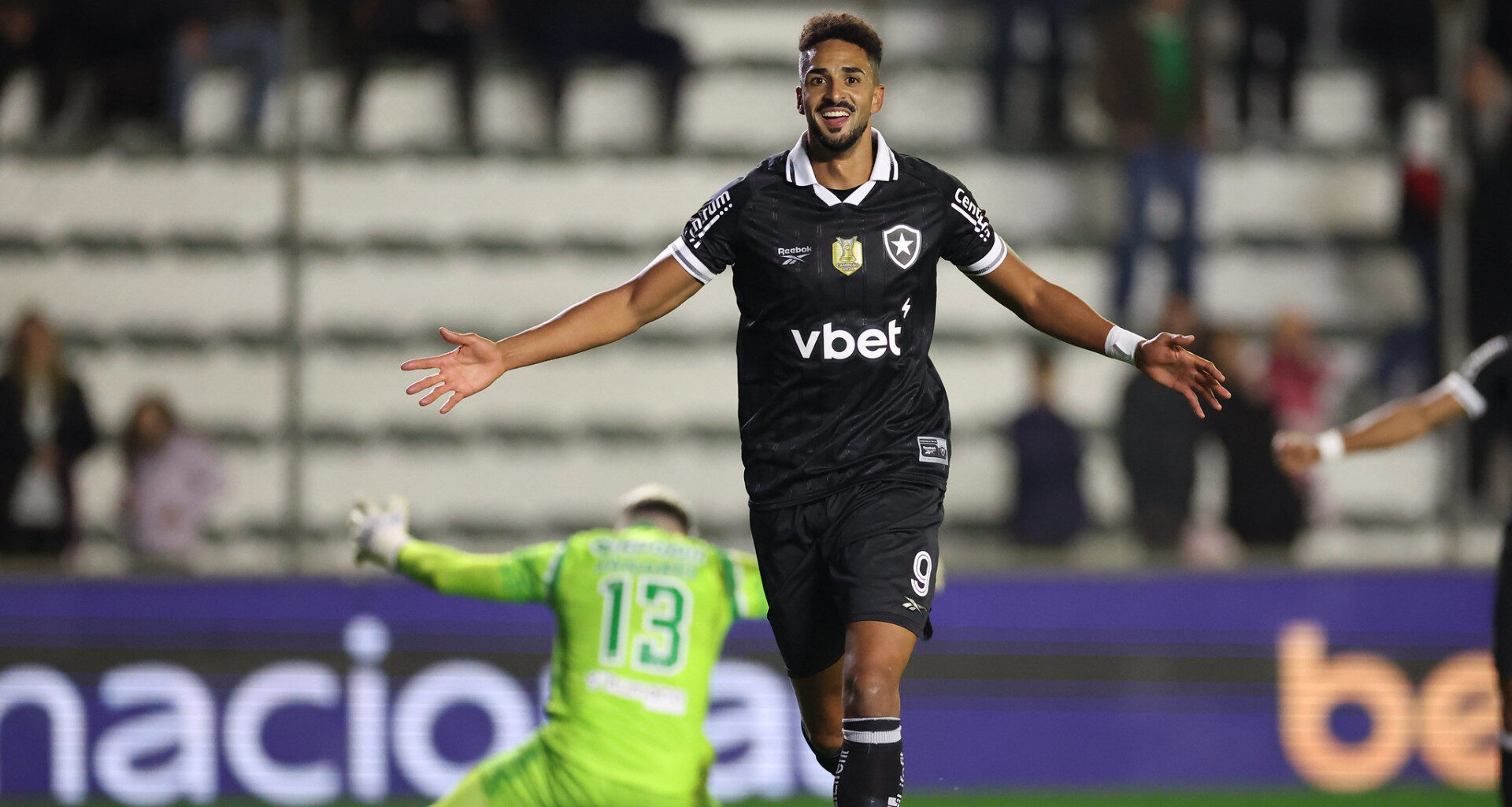 Chris Ramos contra o Juventude (Foto: Vitor Silva/Botafogo)