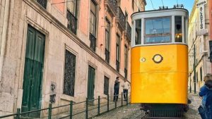 Acidente no Elevador da Glória mata 16 em Lisboa