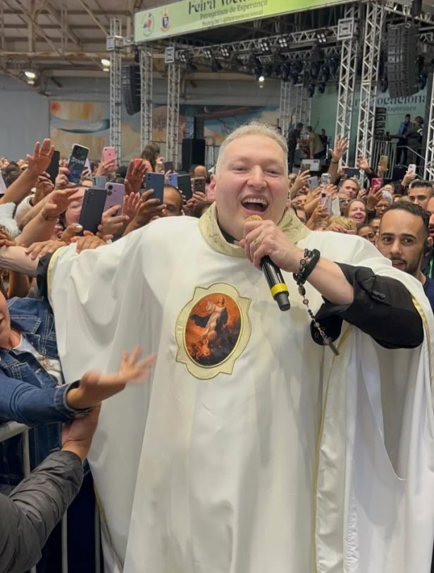 Padre Marcelo Rossi em Show